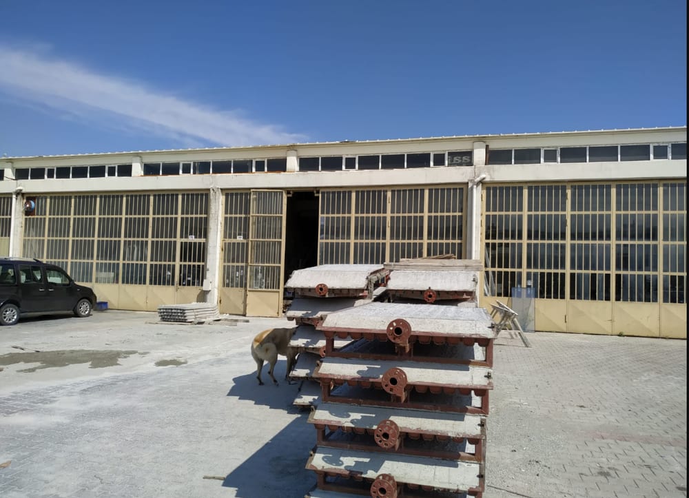 Asya Beton Eskişehir üretim tesisi ve beton direk kalıpları
